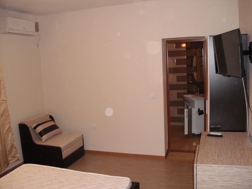 Family Hotel Malibu Tschernomorez Exterior foto